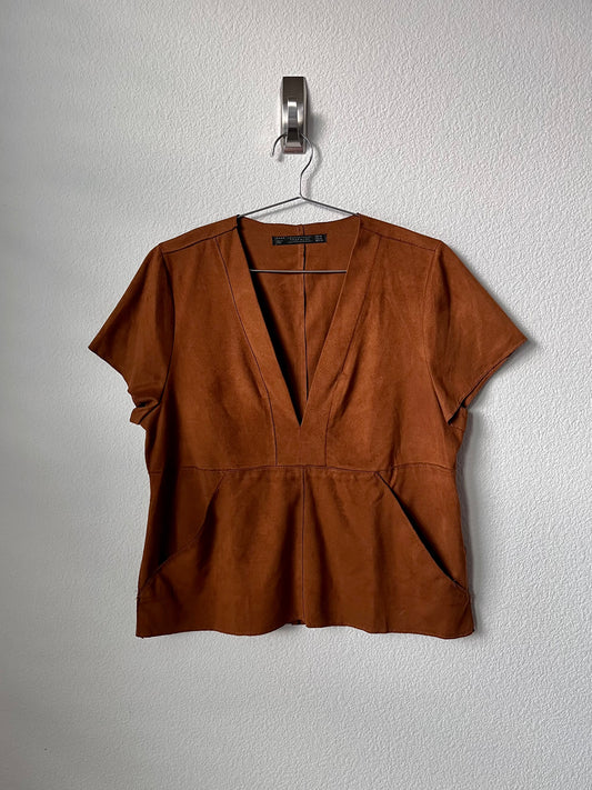 faux suede top (M)