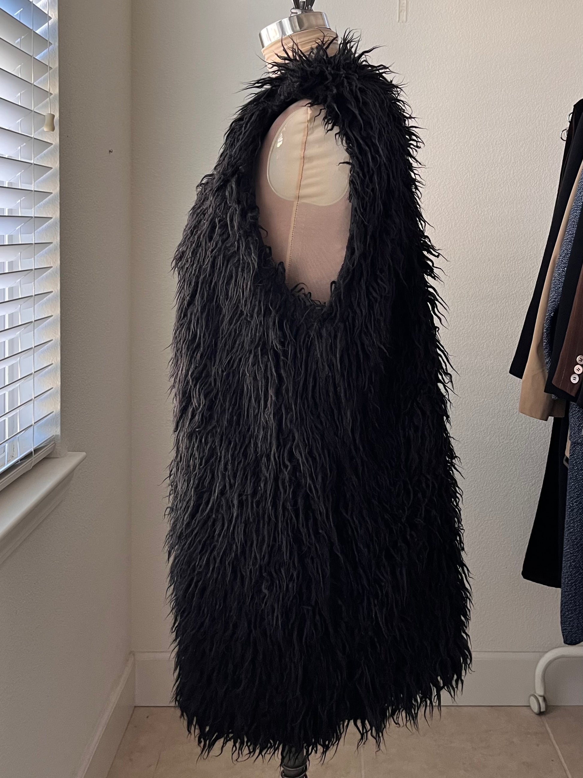 shaggy faux fur vest S Alexbackwards