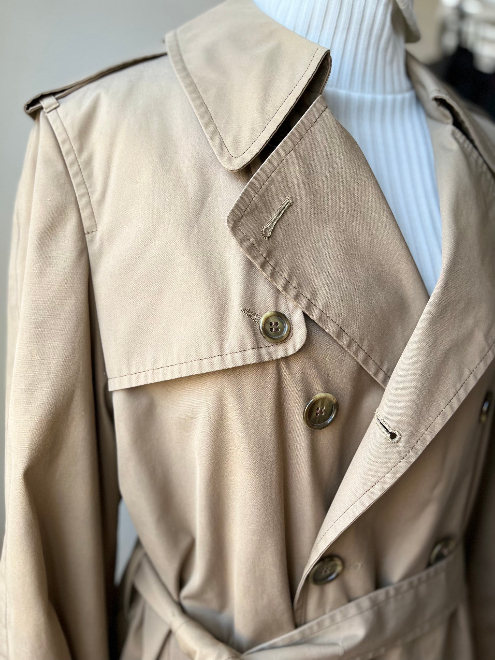 LONDON FOG trench coat (38R) – Alexbackwards